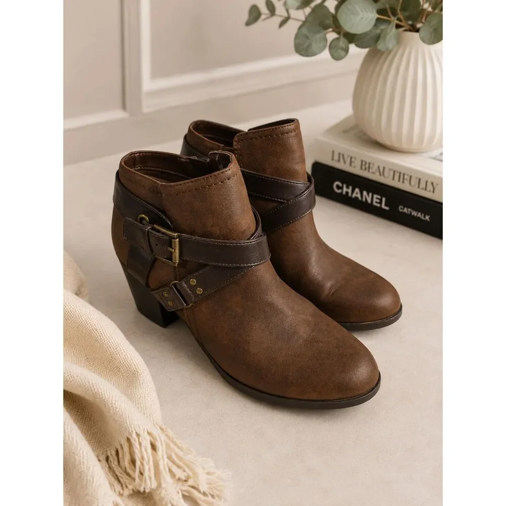 Indigo Rd Brown Ankle Boots Women’s 8.5 Buckle Harness Stacked Heel Zip Booties